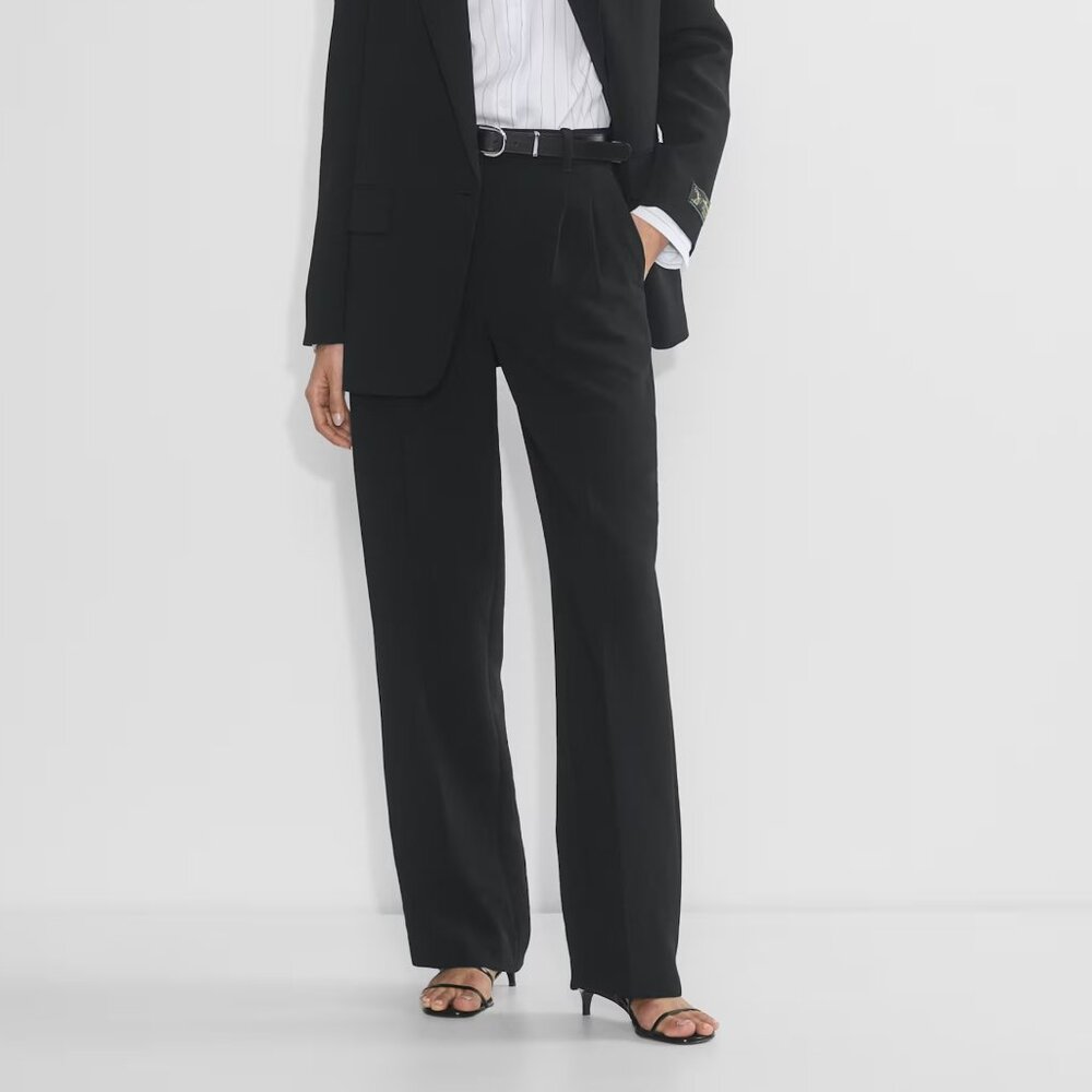 Wilfred Aritzia Women's size 2 Black Trouser Effortless Pants